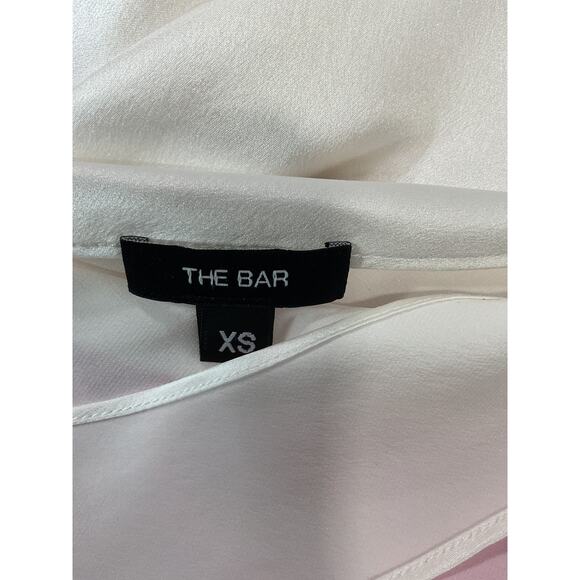 The Bar White Backless Blouse - Picture 4 of 5